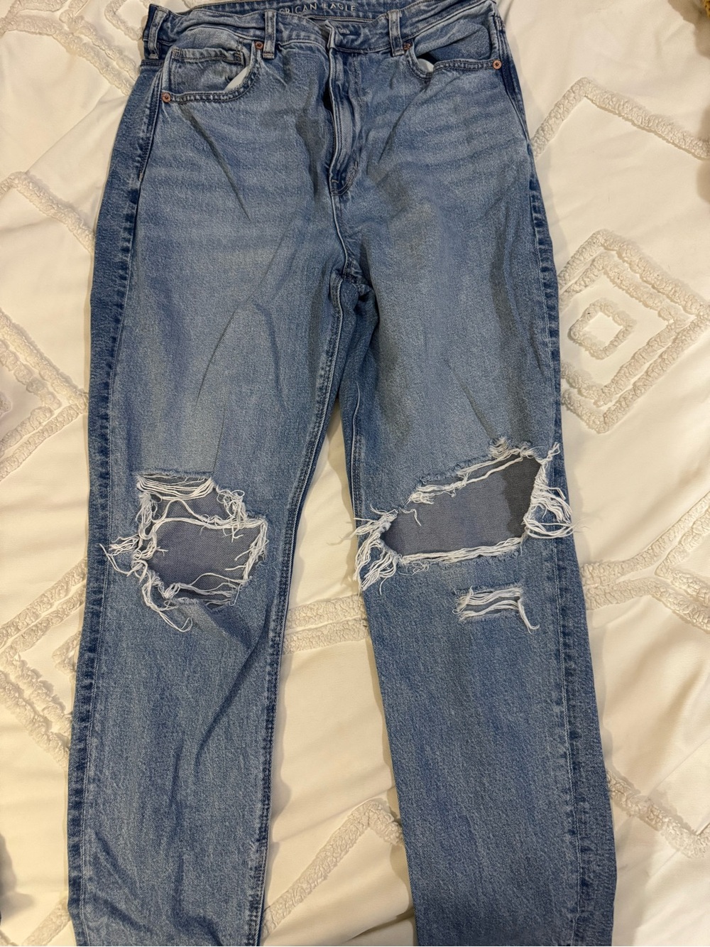 American Eagle Outfitters Light Blue Ripped Boyfriend Jeans